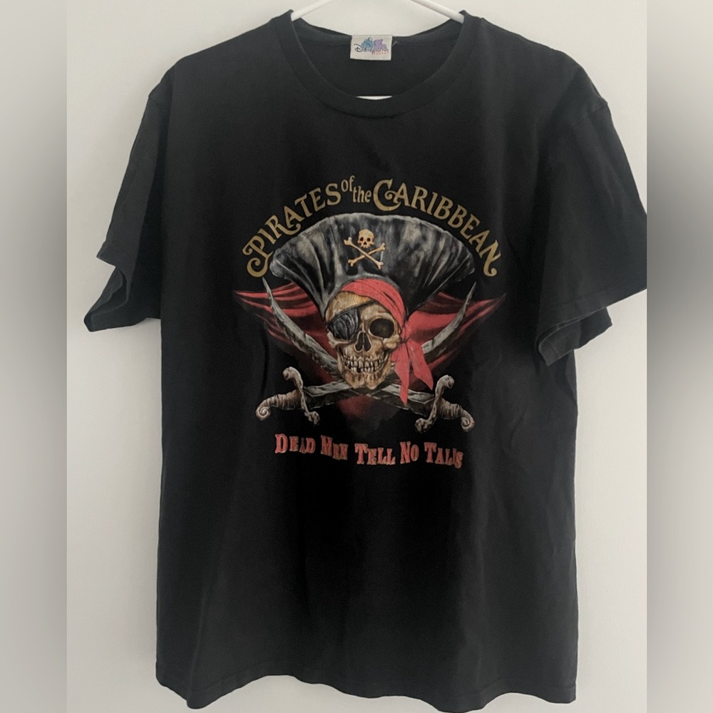 Pirates of the Caribbean Disneyland Vintage Graphic Tee - Large